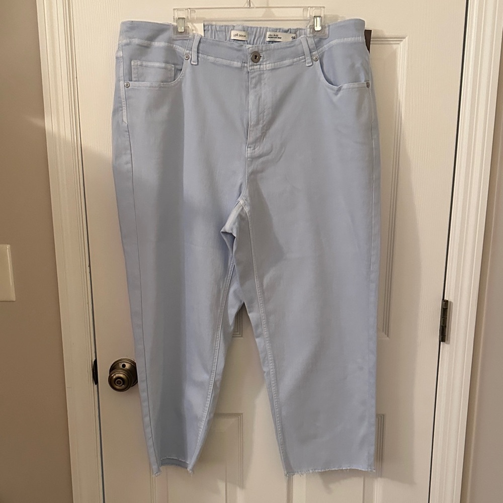 Light Blue Women's cropped Jeans